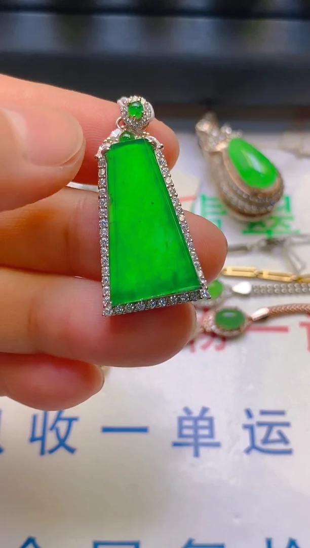 【闪购商品】翡翠耳饰银S925镶嵌天然A货翡翠1
