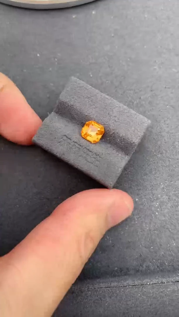 未镶嵌裸石石榴石2.01ct 芬达定制 bc