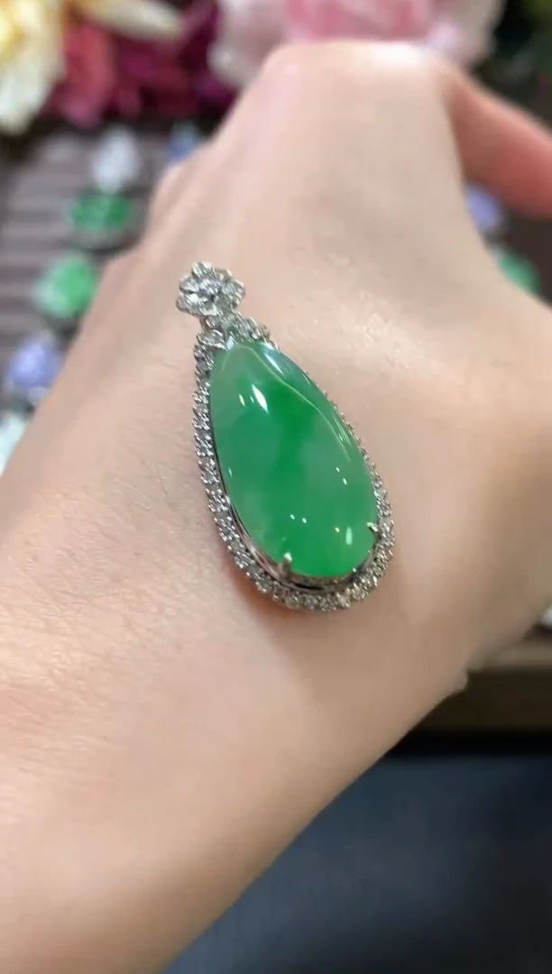 吊坠(不含链)18K金镶嵌翡翠a60