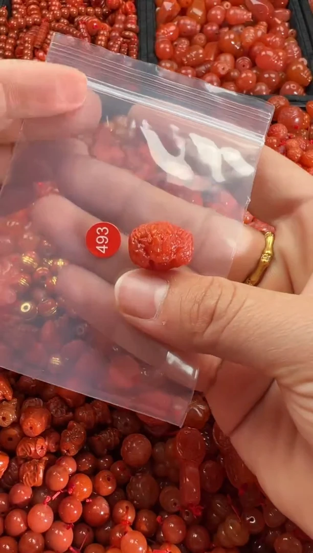 【闪购商品】南红玛瑙颈饰未镶嵌1