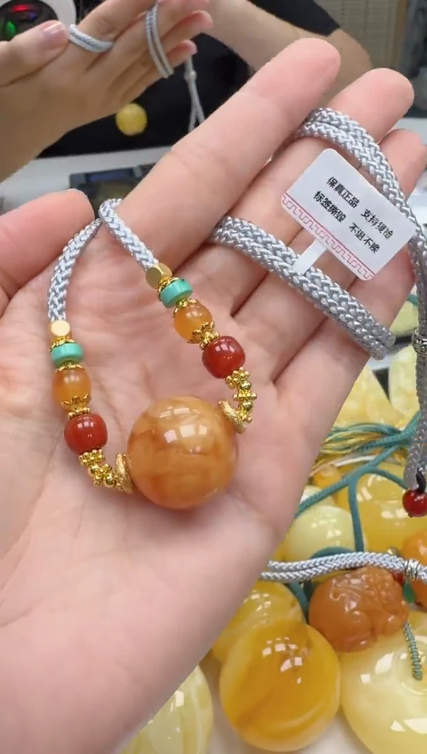 裸石琥珀未镶嵌如图