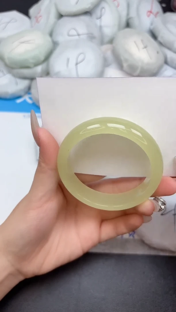 未镶嵌手镯石英质玉41-57-58