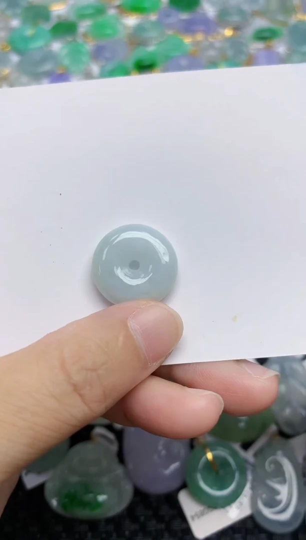 翡翠未镶嵌颈饰天然翡翠A货