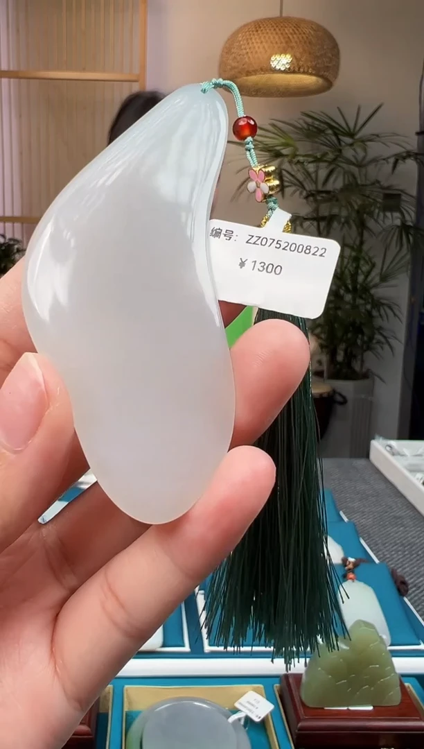 和田玉未镶嵌颈饰刮板 ZZ