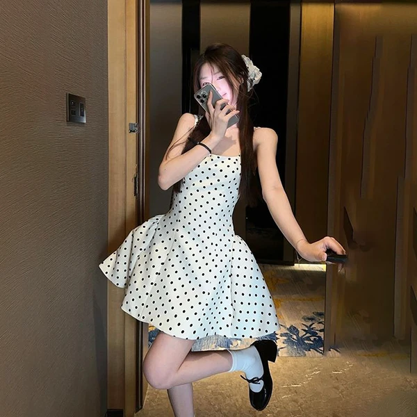 波点绑带连衣裙女2025春季高级感甜辣露背收腰显瘦lsoul波点裙