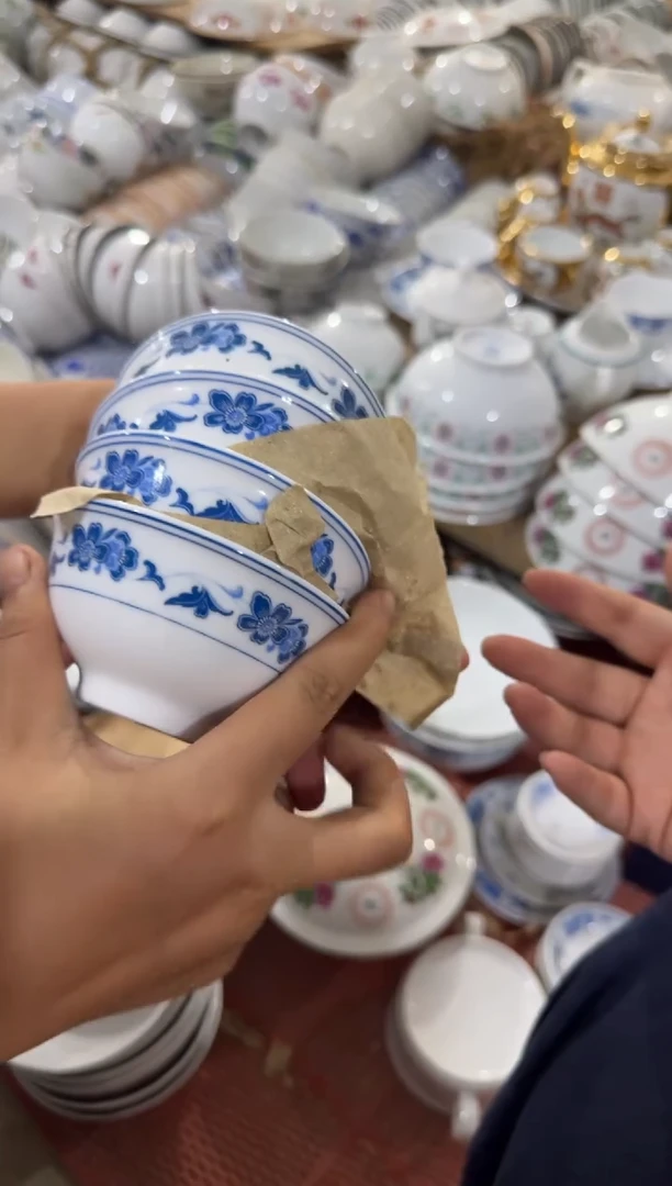 摆件阳**米四只蓝海棠茶碗9厘米有瑕请慎拍