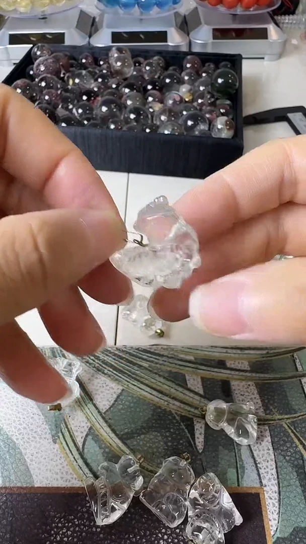 颈饰合金水晶矿坑鸡