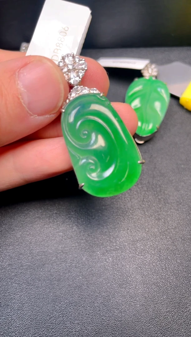 吊坠(不含链)银S925镶嵌翡翠吊坠