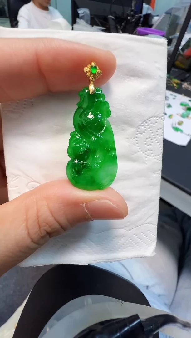 吊坠(不含链)18K金镶嵌翡翠2980