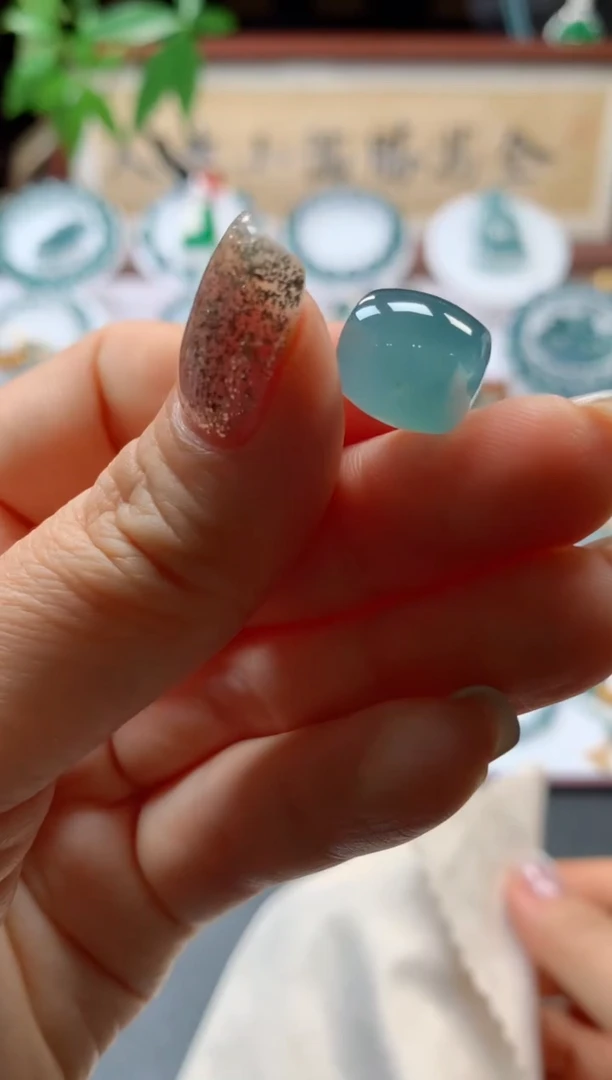 翡翠未镶嵌颈饰0063337760（鼓珠卡十一+）