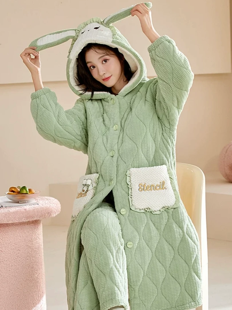 看主播过款捡漏睡衣，下单备注名字，收到货找客服