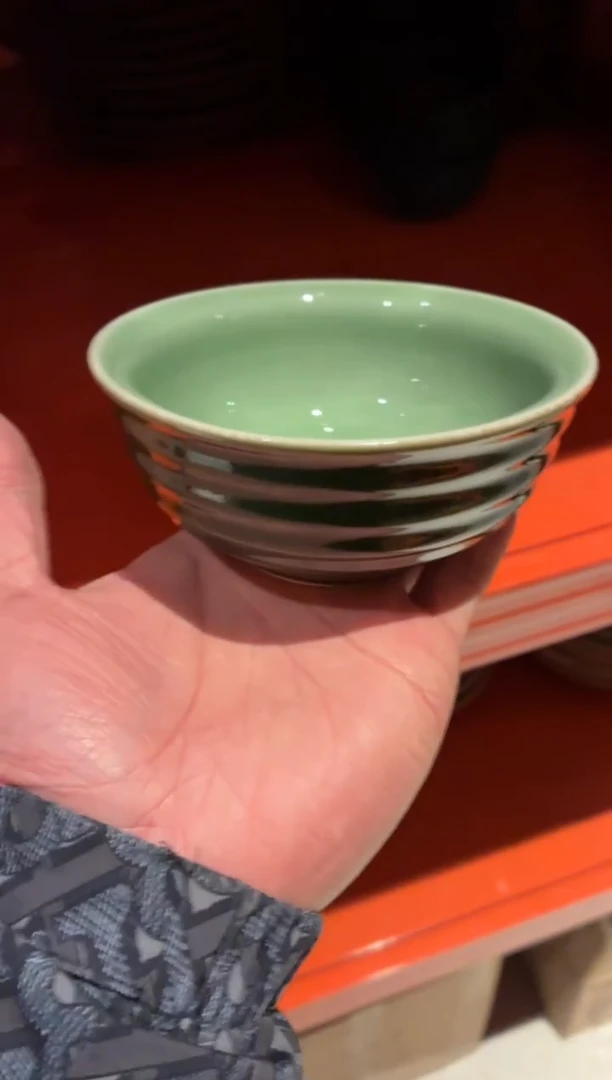 瓷片5寸外翠绿内梅子青螺纹饭碗（福利款）