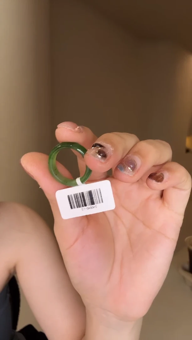 未镶嵌戒指和田玉13码猕猴桃(细条)多样性发其一