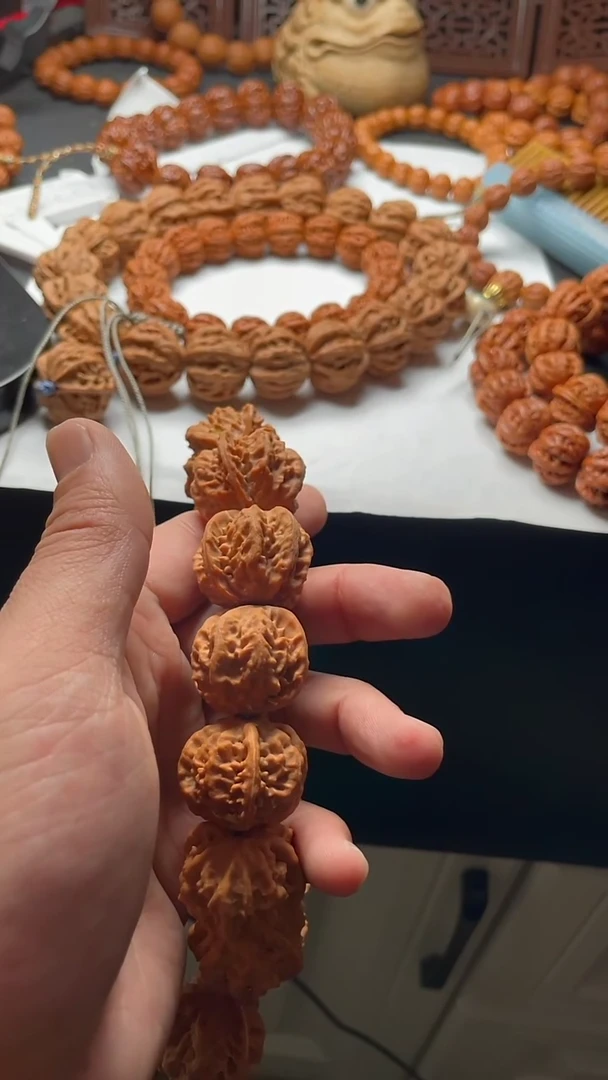 【闪购商品】文玩核桃手串京八棱