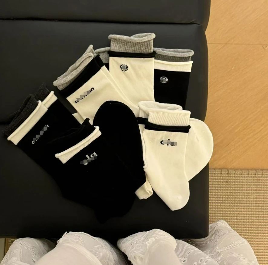 【粉丝专属】做一个运动女孩黑白系列堆堆袜SW-T860