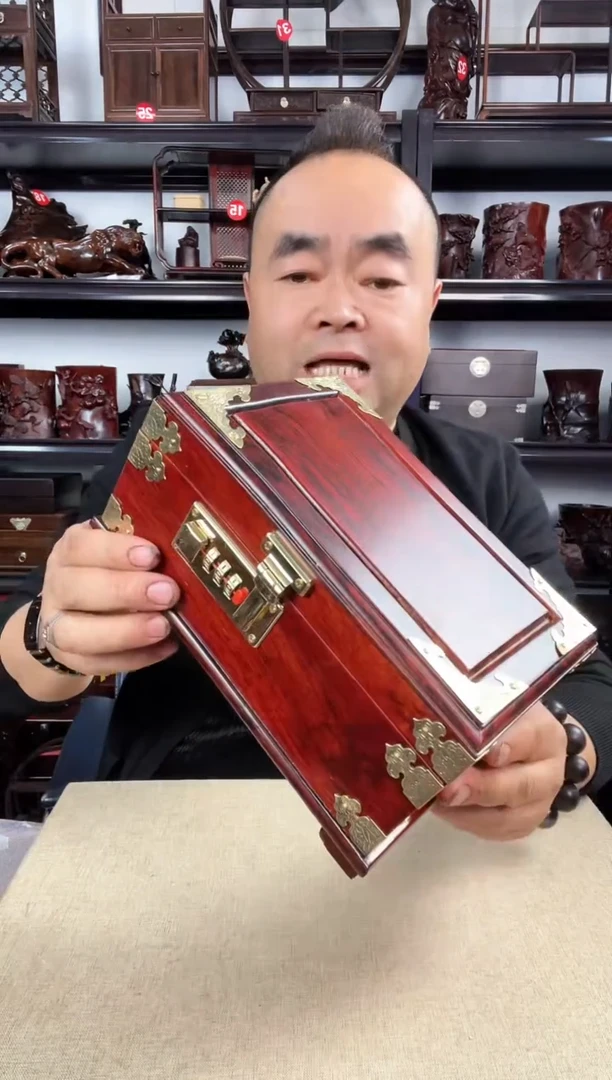 木老李红木工艺品505瑕疵