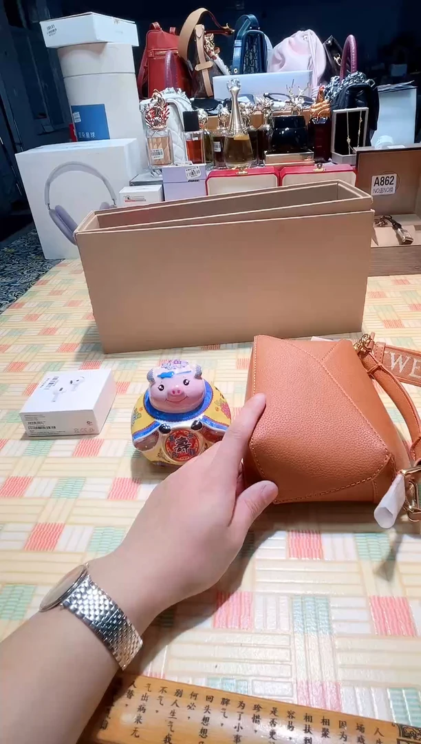 瓷片瓷器 库房到期 全部地板价@@1