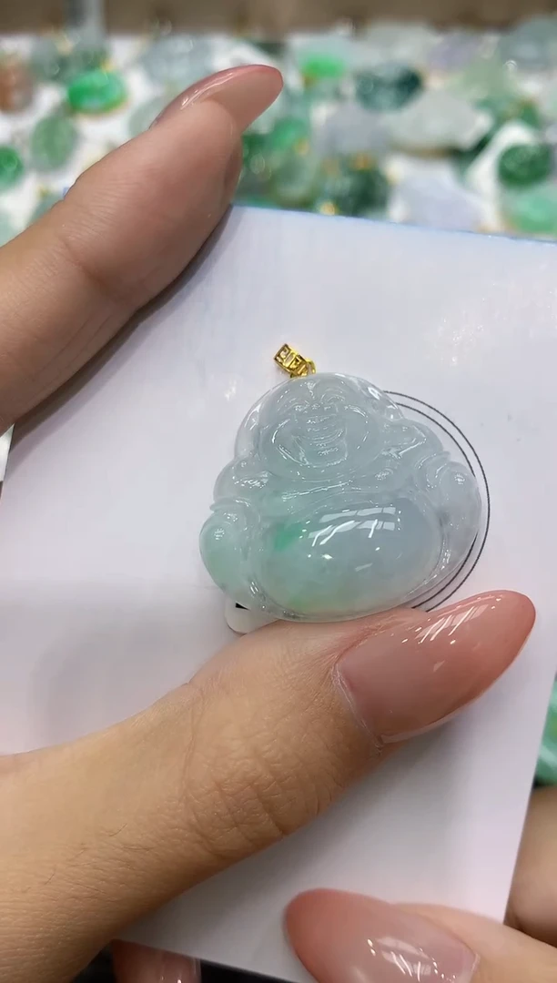 颈饰18K金镶嵌翡翠111111111111