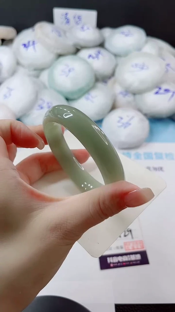 未镶嵌手镯石英质玉多样性发货V129