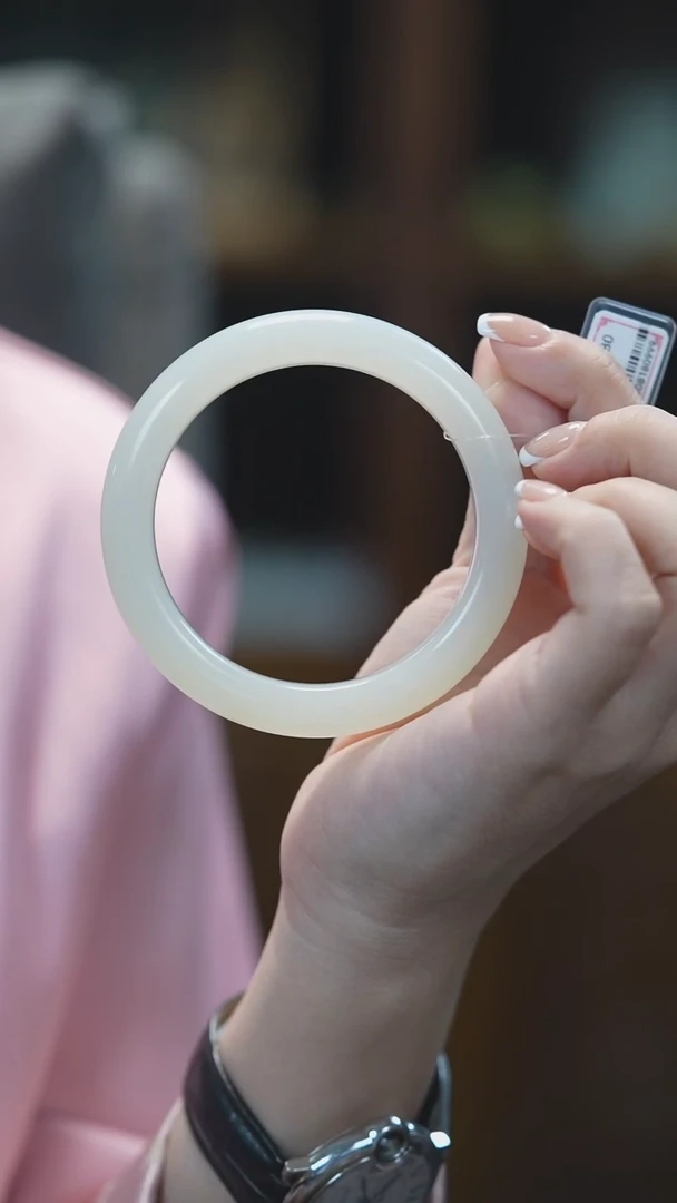 未镶嵌岫玉手镯口径60