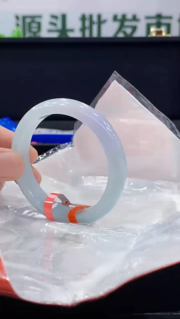 未镶嵌手镯翡翠翡翠手镯