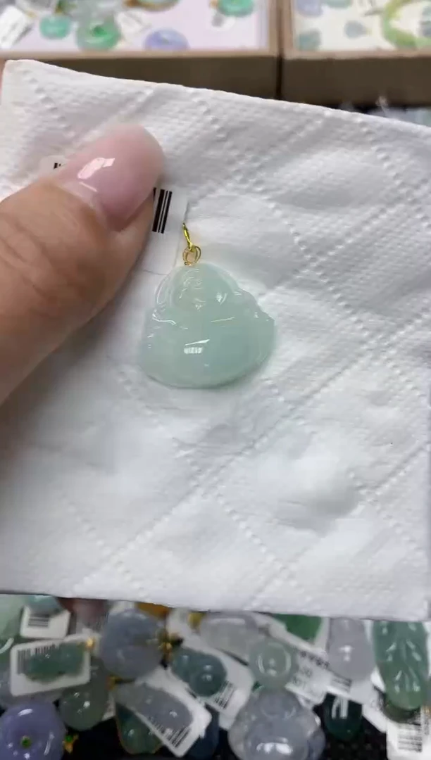 颈饰18K金镶嵌翡翠1111111111