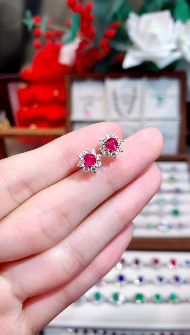 18K金镶嵌耳饰红宝石0.88ct/天然宝石/七天无理由