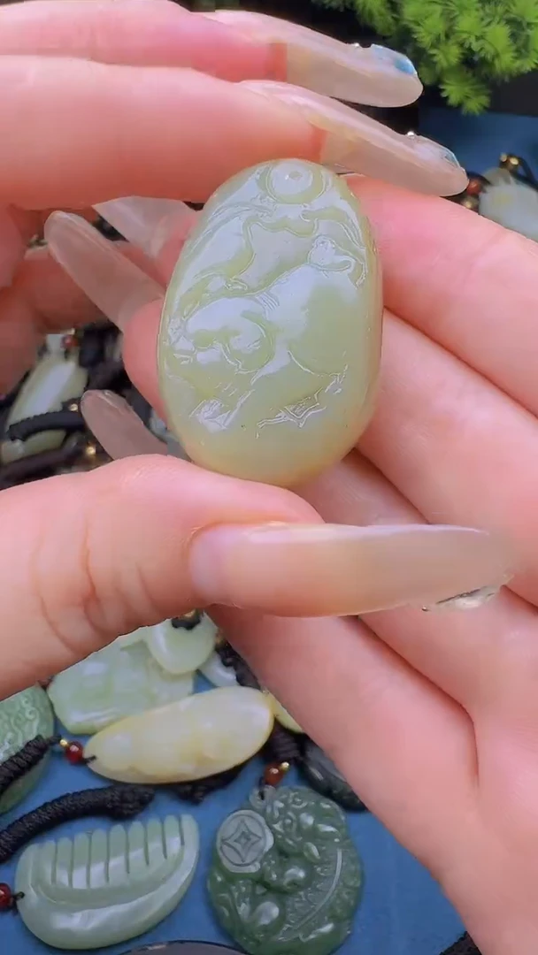 和田玉未镶嵌颈饰5