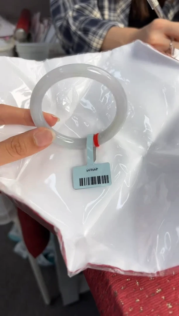 未镶嵌手镯（圆镯）翡翠翡翠手镯11