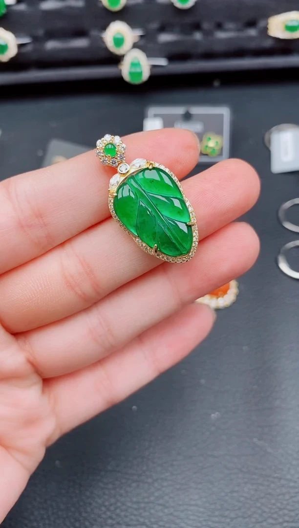 【闪购商品】翡翠颈饰银S925镶嵌天然a货翡翠464