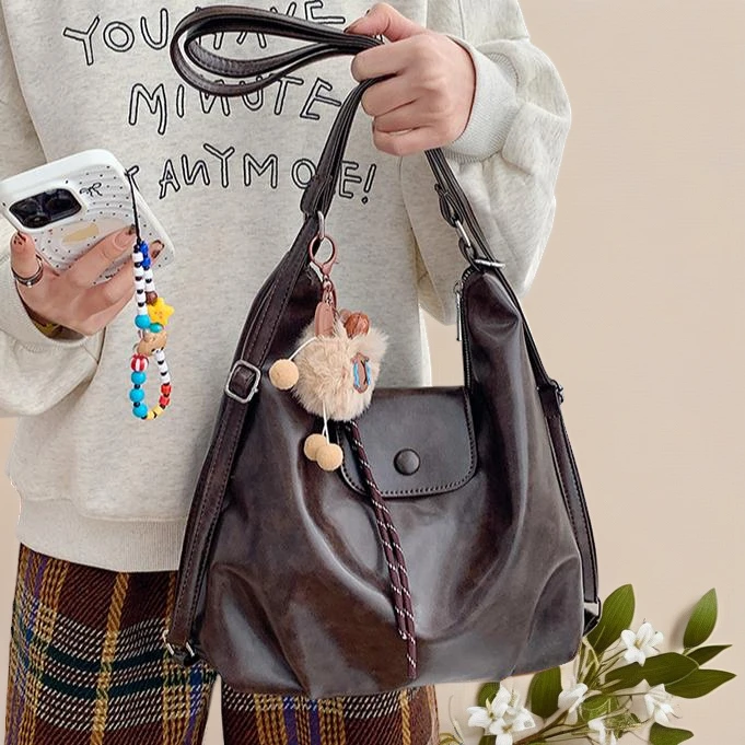 【带挂件】2024秋冬一包多用背包女单肩包大容量斜挎包托特包通勤包