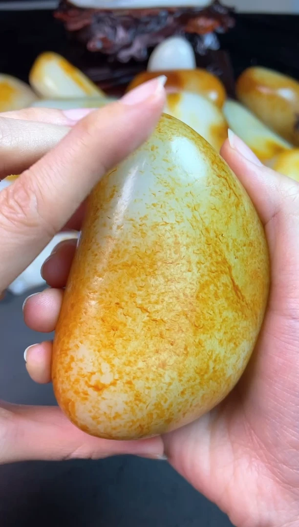 未镶嵌和田玉把件哈****.和田玉