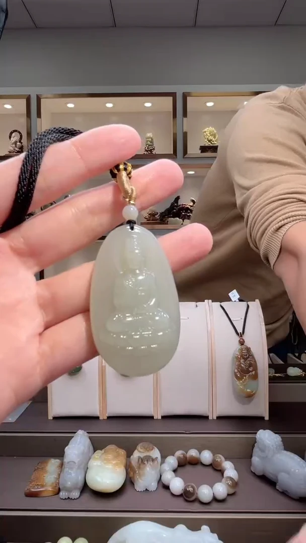 颈饰未镶嵌和田玉苏