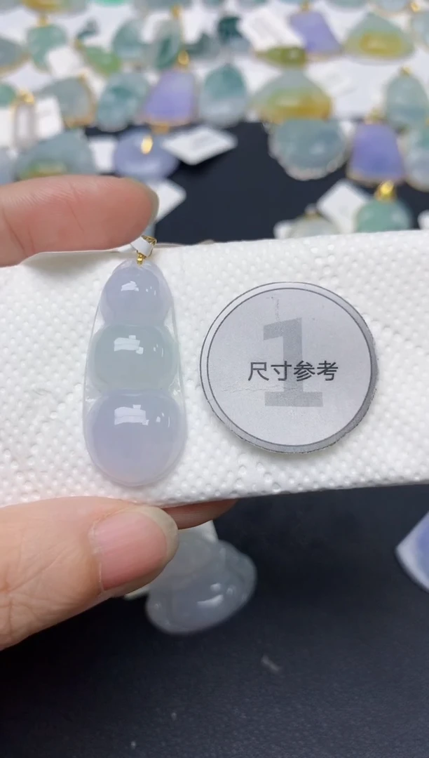 翡翠18K金镶嵌颈饰天然缅甸A货翡翠