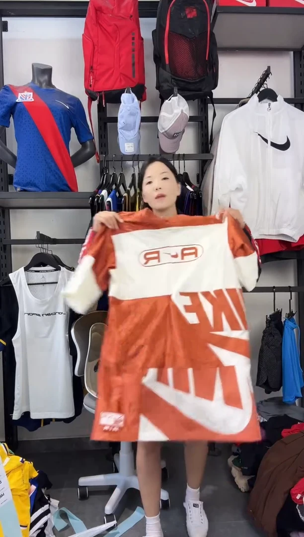 691   编码 瑕疵款直播间过款为准 尺码 M