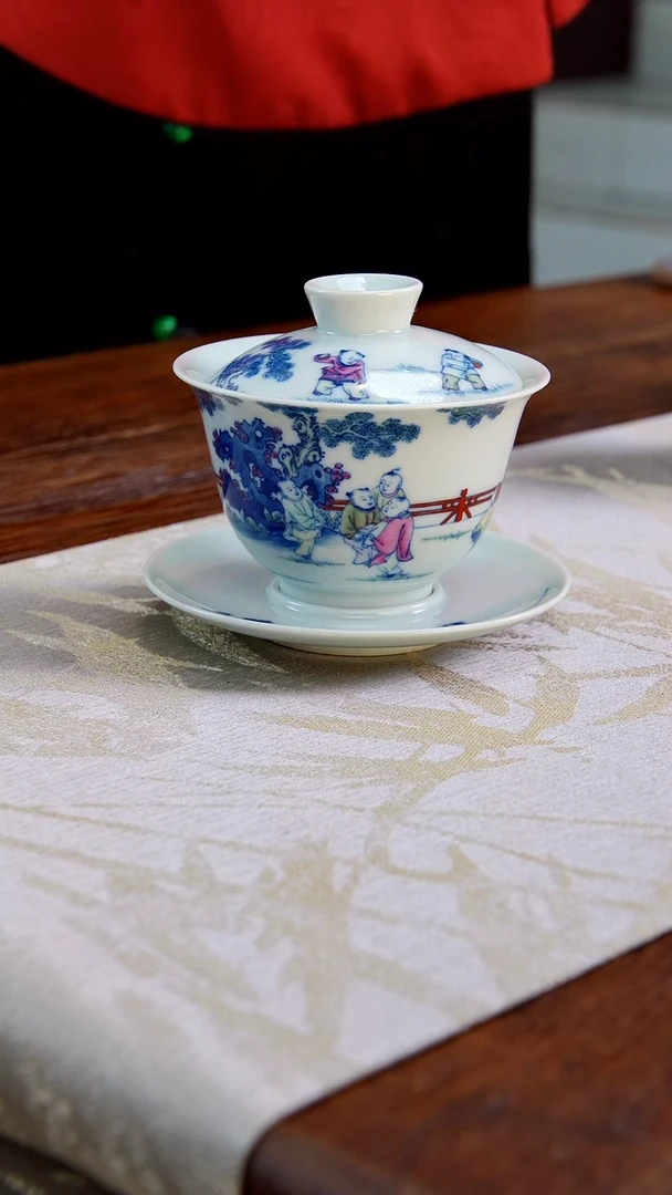 【闪购商品】斗彩婴戏撞拐图三才盖碗