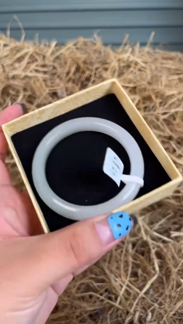 未镶嵌手镯石英质玉编号Ｃ-0119