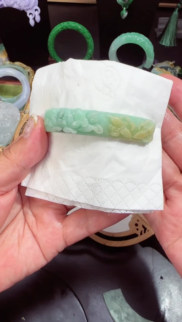 定制翡翠未镶嵌拍照