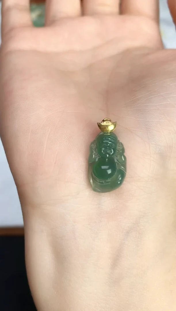 颈饰18K金镶嵌翡翠25112502