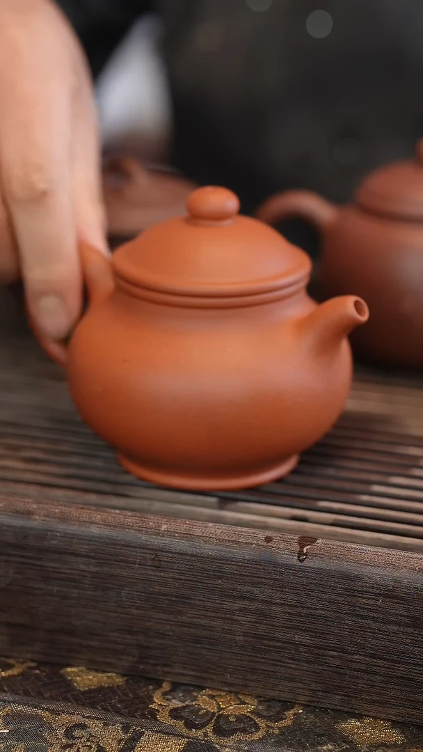 茶壶紫砂爱****头宽口 地包天