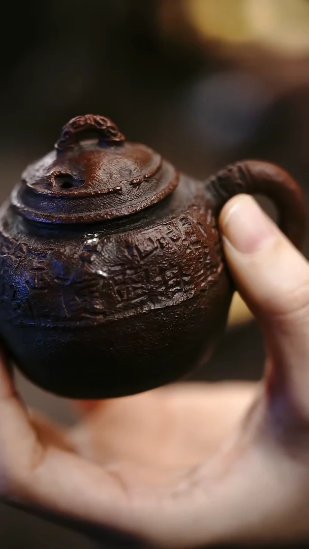 【闪购商品】两面打钉小黑壶朱泥