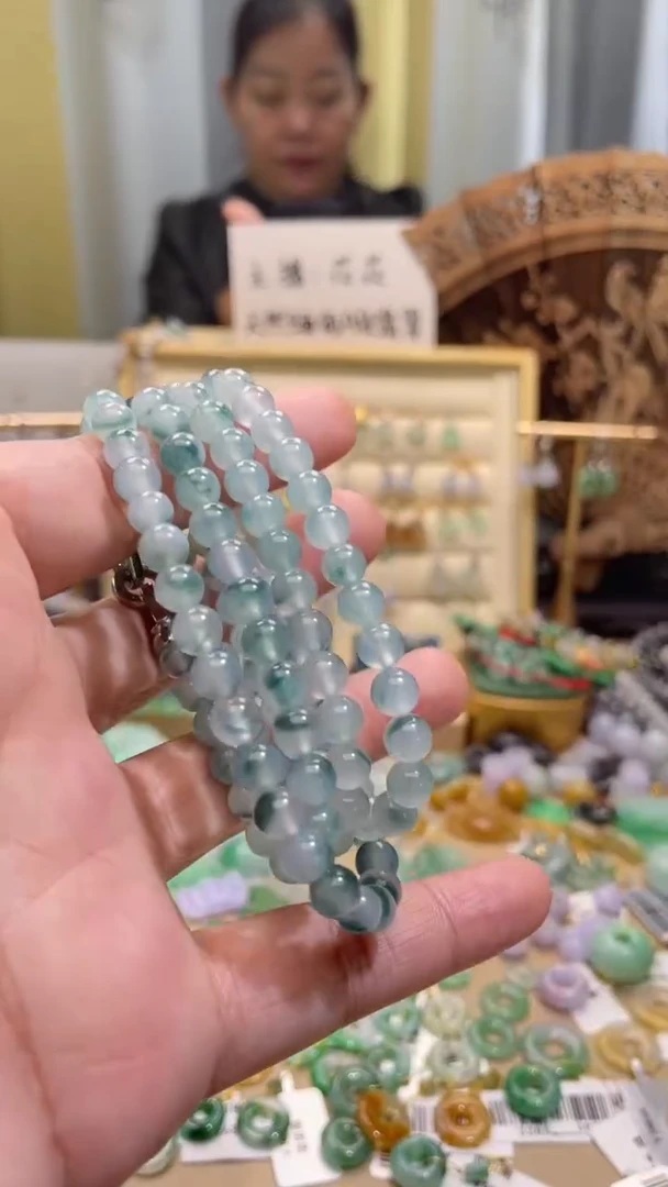 颈饰未镶嵌翡翠串