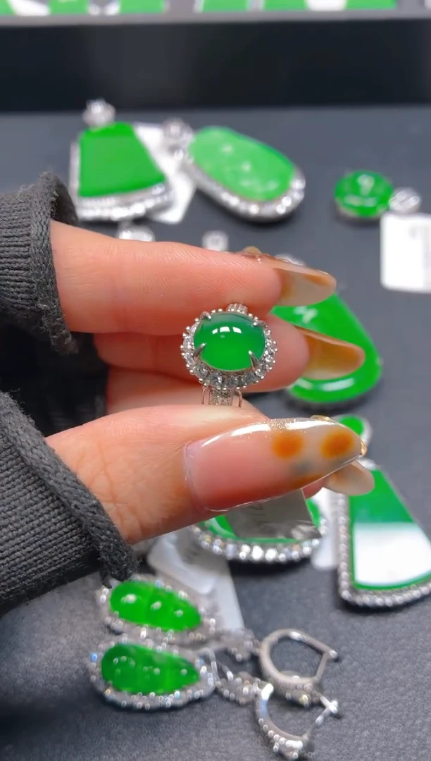 银S925镶嵌戒指翡翠1