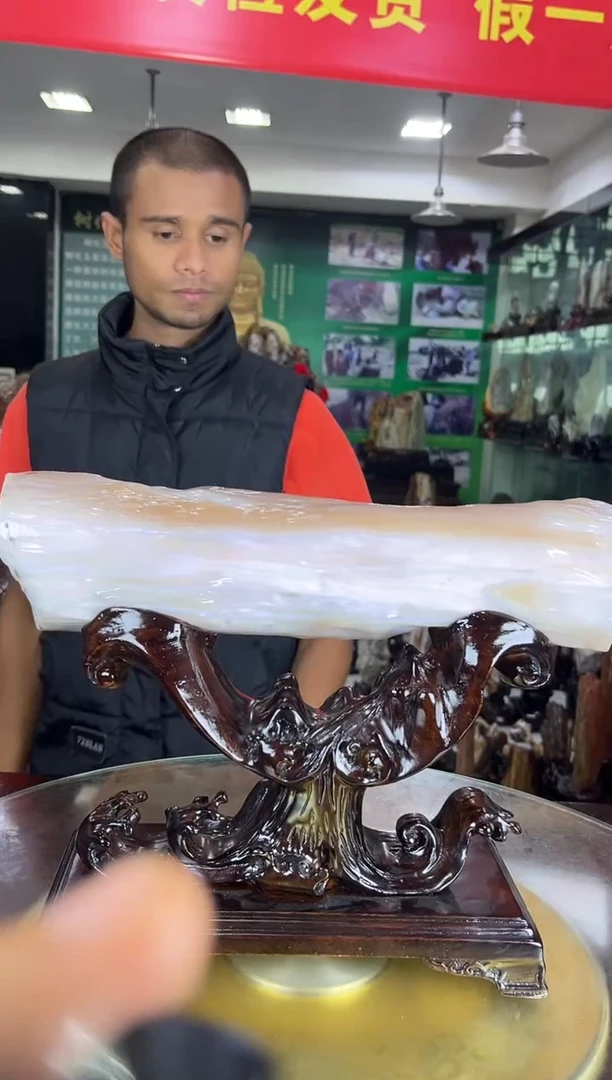 缅甸天然树化玉摆件