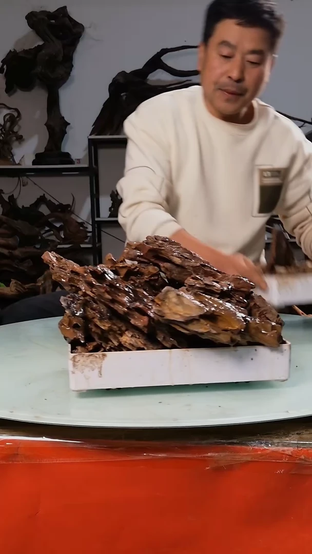 【闪购商品】木随机发货一筐松皮石10斤29.9