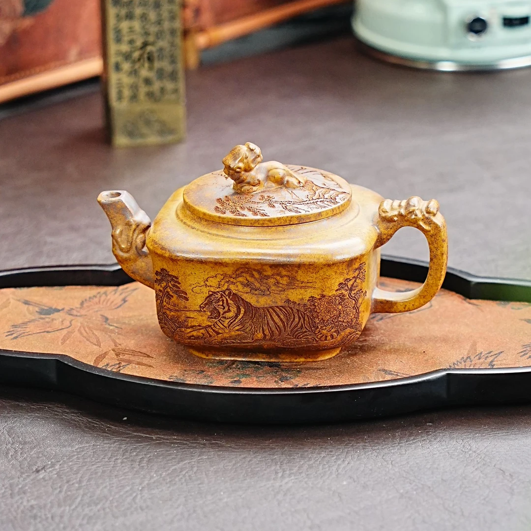 2900四方瑞兽壶宜兴原矿紫砂手工刻绘卧虎四方壶紫砂壶