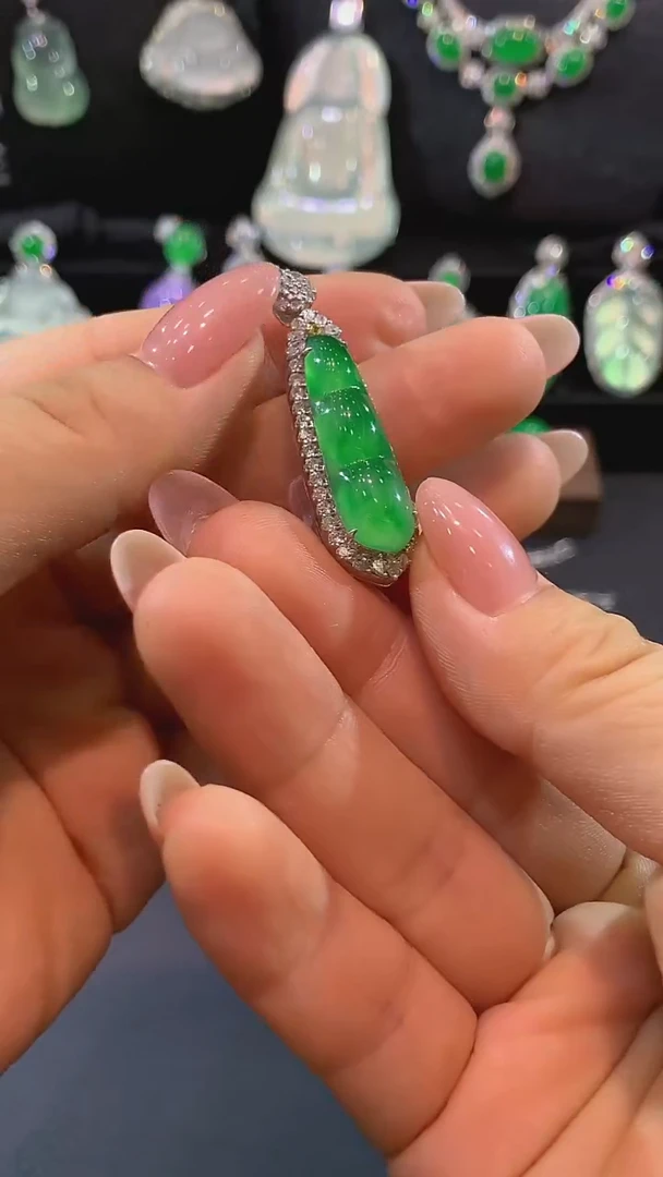 吊坠(不含链)18K金镶嵌翡翠吊坠