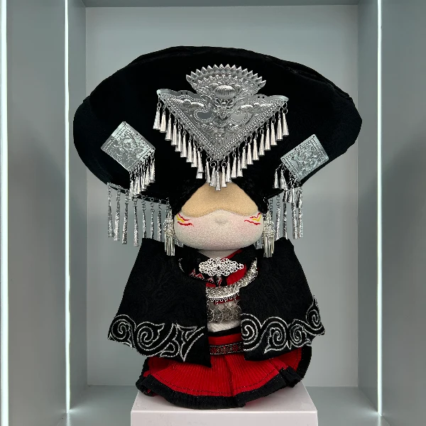 熊子路  彝族阿妹   32厘米创意潮玩大手工十二生肖摆件潮流摆件