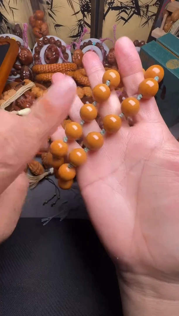 手串橄榄核猴头光珠一个