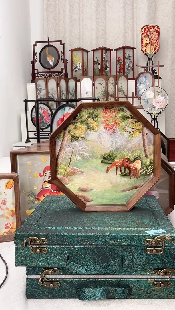 扇子苏绣作品手工八角摆台